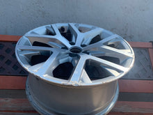 Load image into Gallery viewer, 1x Alufelge 17 Zoll 7.5&quot; 5x100 38ET Glanz Graphit 6C0601025E Mg Polo Rim Wheel