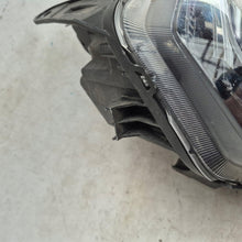 Laden Sie das Bild in den Galerie-Viewer, Frontscheinwerfer Dacia Duster 260602287R Full LED Ein Stück (Rechts oder Links)