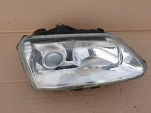 Laden Sie das Bild in den Galerie-Viewer, Frontscheinwerfer Renault Espace III Rechts Scheinwerfer Headlight SCH8177585765sz