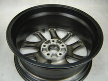 Load image into Gallery viewer, 1x Alufelge 17 Zoll 7.0&quot; 5x114.3 52ET Glanz Silber 9965557070 Mazda Cx-5 Cx-3