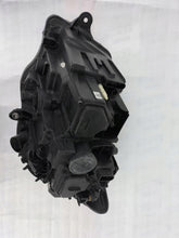 Laden Sie das Bild in den Galerie-Viewer, Frontscheinwerfer VW Multivan Transporter 7L1941036 LED Rechts Headlight SCH1348876060jl