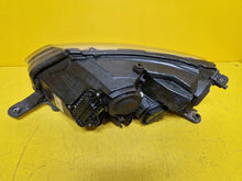 Laden Sie das Bild in den Galerie-Viewer, Frontscheinwerfer Skoda Rapid 5JB941016B LED Rechts Scheinwerfer Headlight SCH1889491240dq