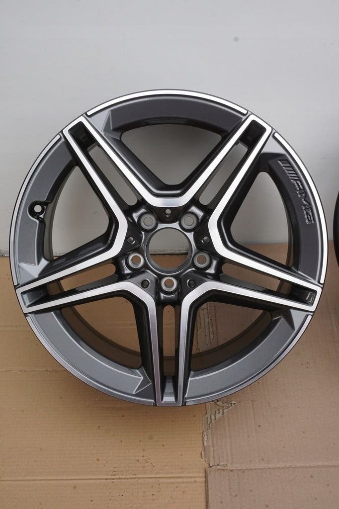 1x Alufelge 18 Zoll 8.0" 5x112 43ET Glanz Schwarz A2134016300 Mercedes-Benz Amg FEL7330318317uj