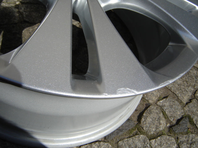 1x Alufelge 17 Zoll 7.5" 5x112 52ET Glanz Silber A2464010800 Mercedes-Benz Cla