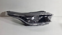 Laden Sie das Bild in den Galerie-Viewer, Frontscheinwerfer Kia I 92102J7300 Rechts Scheinwerfer Headlight SCH1285188678xy
