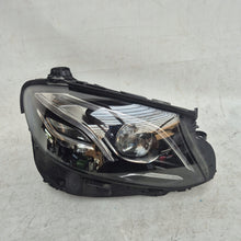 Laden Sie das Bild in den Galerie-Viewer, Frontscheinwerfer Mercedes-Benz W213 A2139069608 Full LED Rechts Headlight SCH2660750297vy