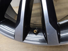 Laden Sie das Bild in den Galerie-Viewer, 1x Alufelge 18 Zoll 7.0&quot; 5x112 43ET Glanz Silber 565601025 Skoda Kodiaq