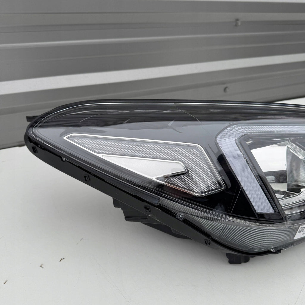 Frontscheinwerfer Hyundai Tucson D792111A20 Rechts Scheinwerfer Headlight SCH8293119739gv