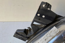 Laden Sie das Bild in den Galerie-Viewer, Frontscheinwerfer Ford WR2A13006 Links Scheinwerfer Headlight