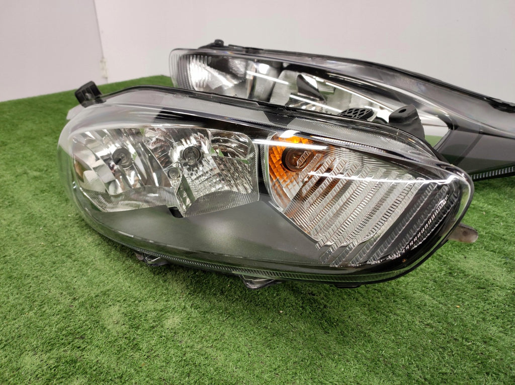 Frontscheinwerfer Ford Fiesta C1BB-13W029-AJ LED Ein Stück (Rechts oder Links)