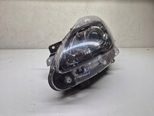Laden Sie das Bild in den Galerie-Viewer, Frontscheinwerfer Renault Clio III 899034460057 Links Scheinwerfer Headlight SCH3640564471ry