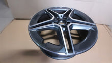Laden Sie das Bild in den Galerie-Viewer, 1x Alufelge 19 Zoll 7.5" 5x112 A2474011500 Mercedes-Benz Glb Gla Amg Rim Wheel FEL1215193152ka