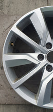 Load image into Gallery viewer, 1x Alufelge 17 Zoll 7.0" 5x112 42ET 5H0601025 VW Golf VIII I Rim Wheel FEL5688687239ad
