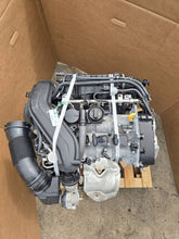 Laden Sie das Bild in den Galerie-Viewer, Motor Audi Seat Skoda VW DHF 1.5 96kW 67TKm 2021 Benzin Engine Komplett