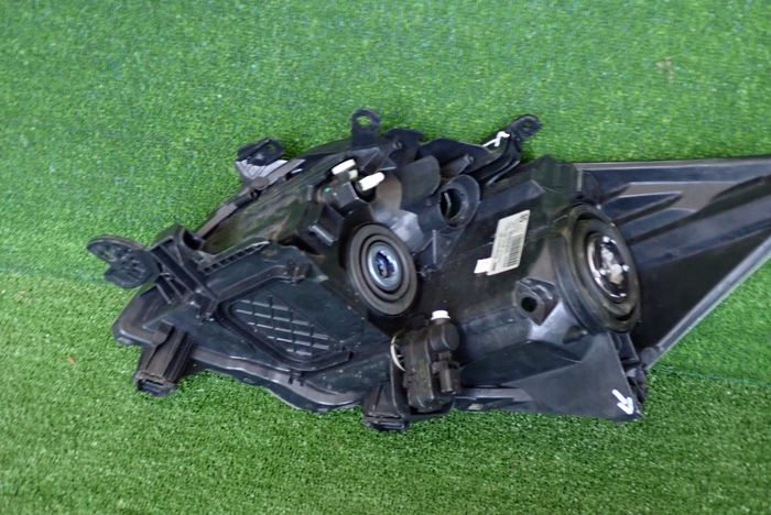 Frontscheinwerfer Toyota Auris 81130-02470 Rechts Scheinwerfer Headlight SCH7038986986kr