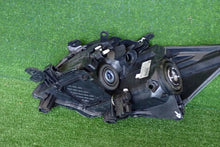 Laden Sie das Bild in den Galerie-Viewer, Frontscheinwerfer Toyota Auris 81130-02470 Rechts Scheinwerfer Headlight SCH7038986986kr
