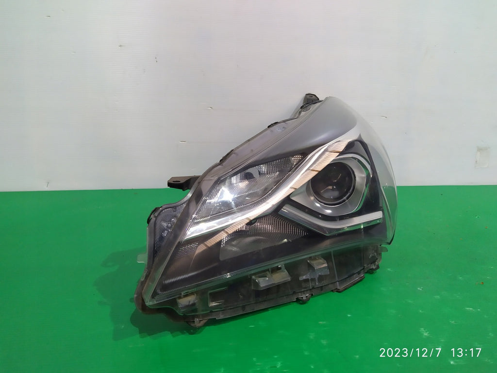 Frontscheinwerfer Toyota Yaris LED Links Scheinwerfer Headlight