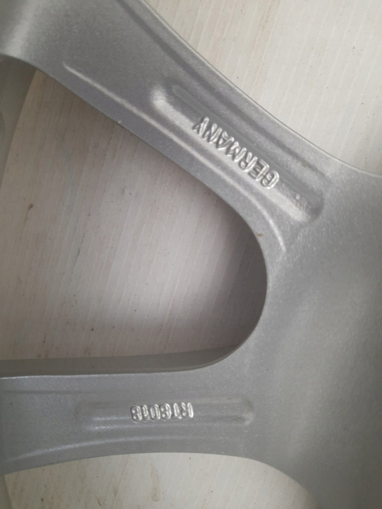 1x Alufelge 18 Zoll 8.0" 5x120 35ET Glanz Silber Rim Wheel FEL9831141686dl