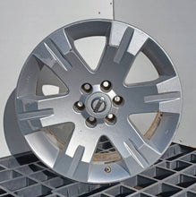 Load image into Gallery viewer, 1x Alufelge 17 Zoll Nissan Navara Pathfinder I R51 Rim Wheel FEL5726027240bb