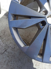 Laden Sie das Bild in den Galerie-Viewer, 1x Alufelge 19 Zoll 8.0&quot; 5x112 45ET 11A071499 VW Id.4 Rim Wheel