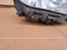 Laden Sie das Bild in den Galerie-Viewer, Frontscheinwerfer Mercedes-Benz W176 A1768203861KZ Rechts Scheinwerfer Headlight SCH9174687302pu