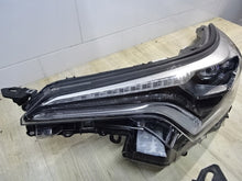 Laden Sie das Bild in den Galerie-Viewer, Frontscheinwerfer Honda Chr 81150-F4170 Full LED Links Scheinwerfer Headlight