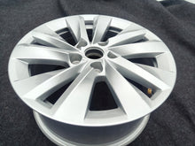 Laden Sie das Bild in den Galerie-Viewer, 1x Alufelge 16 Zoll 7.0&quot; 5x112 48ET 5E3601025BA Skoda Octavia Iv Rim Wheel
