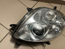 Load image into Gallery viewer, Frontscheinwerfer Toyota Auris 81170-02460 Links Scheinwerfer Headlight SCH8498936129gl