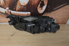 Laden Sie das Bild in den Galerie-Viewer, Frontscheinwerfer Skoda Octavia III 5E1941015D QQ LED Links Headlight SCH4477028763pb