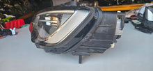 Laden Sie das Bild in den Galerie-Viewer, Frontscheinwerfer Audi A3 8V0941031AE Links Scheinwerfer Headlight