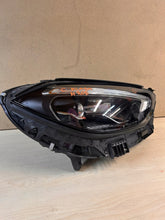 Load image into Gallery viewer, Frontscheinwerfer Mercedes-Benz W206 A2069067203 LED Rechts Headlight SCH9482523536uz