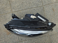 Laden Sie das Bild in den Galerie-Viewer, Frontscheinwerfer Mercedes-Benz Glc A2539065201 LED Rechts oder Links SCH6807221253ph