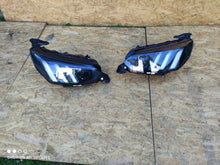Laden Sie das Bild in den Galerie-Viewer, Frontscheinwerfer Peugeot 2008 II 9850597780 Full LED Rechts oder Links SCH5752599193um