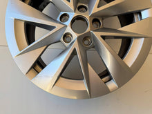 Load image into Gallery viewer, 1x Alufelge 17 Zoll 5E3601025E Skoda Octavia 5e3 Iv Rim Wheel FEL3402297725cx
