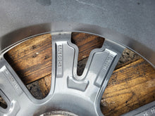 Laden Sie das Bild in den Galerie-Viewer, 1x Alufelge 18 Zoll 8.0&quot; 5x108 49ET 9674272577 Peugeot 508 Rim Wheel