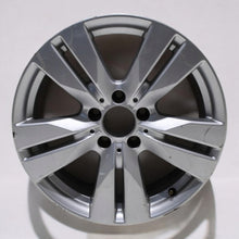 Laden Sie das Bild in den Galerie-Viewer, 1x Alufelge 17 Zoll 7.5&quot; 5x112 45ET Glanz Silber A2074010702 Mercedes-Benz Coupe