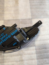 Laden Sie das Bild in den Galerie-Viewer, Frontscheinwerfer Ford Fiesta I H1BB13W029AE Rechts Scheinwerfer Headlight SCH6472720048xy