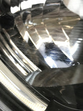 Laden Sie das Bild in den Galerie-Viewer, Frontscheinwerfer Dacia Duster 260101133R LED Rechts Scheinwerfer Headlight