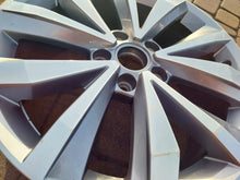 Load image into Gallery viewer, 1x Alufelge 17 Zoll 7.0" 5x112 45ET Silber 2GA601025B VW T-Roc I Rim Wheel FEL8476407659tx