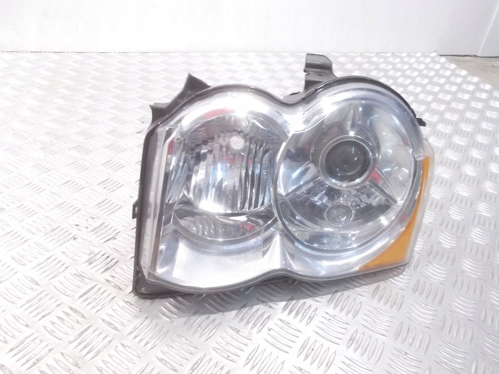 Frontscheinwerfer Jeep Grand Cherokee III 55157485AF Xenon Links Headlight SCH6592385901zi