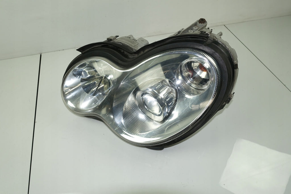 Frontscheinwerfer Mercedes-Benz W203 2038203761 Xenon Links Headlight SCH9851155468bo