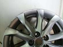 Laden Sie das Bild in den Galerie-Viewer, 1x Alufelge 18 Zoll 7.0" 5x114.3 50ET Silber Mazda Cx3 Rim Wheel FEL2618307730tm