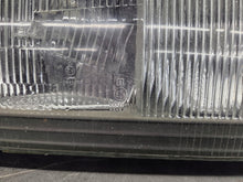 Laden Sie das Bild in den Galerie-Viewer, Frontscheinwerfer Mercedes-Benz W123 1305235051R Rechts Scheinwerfer Headlight SCH3438759379zj