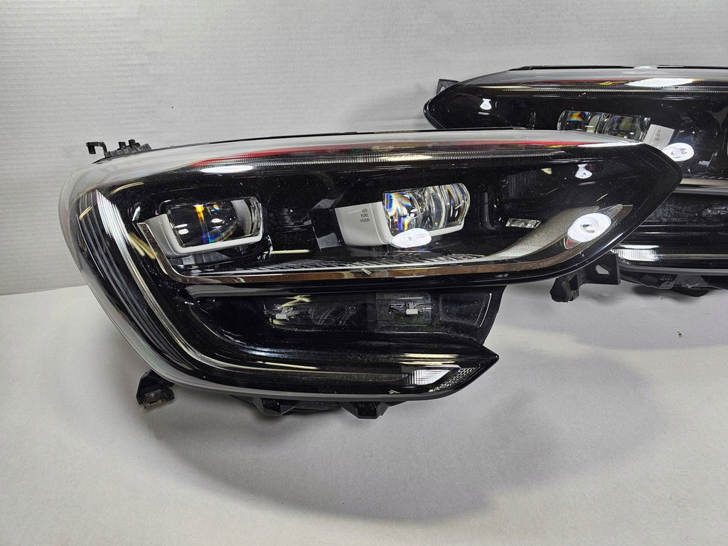 Frontscheinwerfer Renault Megane IV 260601197R 260104596R Ein Satz Headlight SCH6145630336km