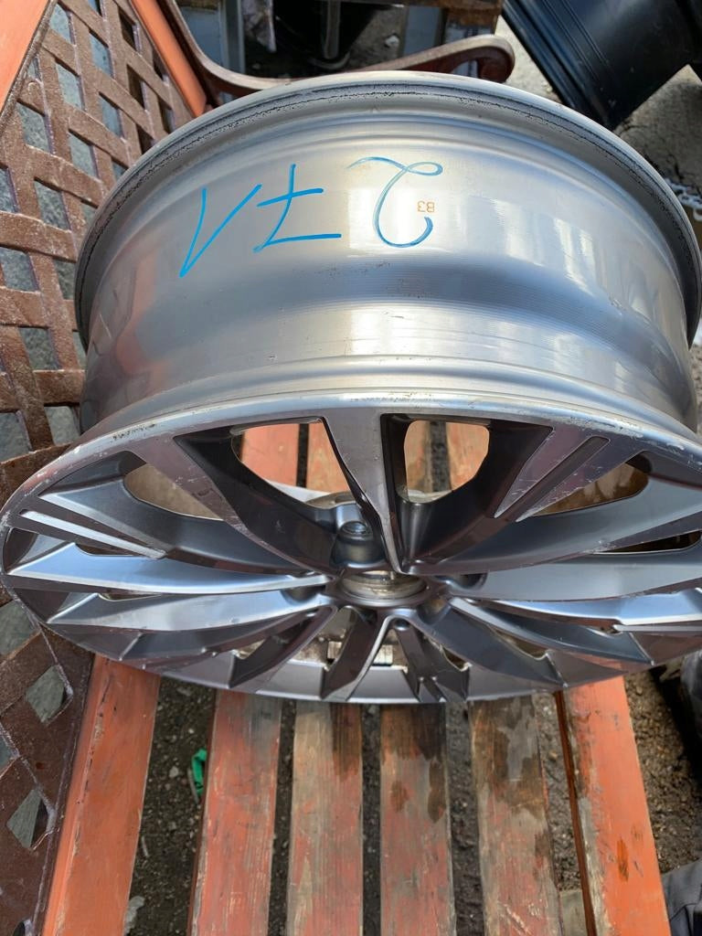 1x Alufelge 17 Zoll 7.5" 5x112 54ET Glanz Graphit 6856085 BMW 1 F40 Mg Rim Wheel FEL2985370199uu