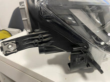 Load image into Gallery viewer, Frontscheinwerfer VW Taigo 2G7941006A 2G7941005A Full LED Ein Satz Headlight SCH9449332435oc