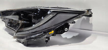 Laden Sie das Bild in den Galerie-Viewer, Frontscheinwerfer Toyota Corolla 81150-02S80 LED Links Scheinwerfer Headlight SCH1384204604zv