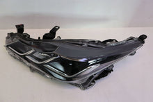 Laden Sie das Bild in den Galerie-Viewer, Frontscheinwerfer Toyota Corolla 81150-02T31 Links Scheinwerfer Headlight SCH4518110790ae