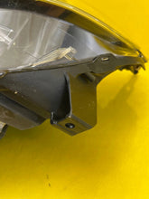 Laden Sie das Bild in den Galerie-Viewer, Frontscheinwerfer Peugeot Expert Traveller 9808573580 Xenon Links Headlight SCH3249326686jk