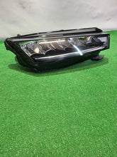 Laden Sie das Bild in den Galerie-Viewer, Frontscheinwerfer Skoda Octavia IV 5E4941016 LED Rechts Scheinwerfer Headlight SCH8888366035cl